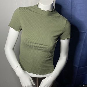 Mock neck short sleeve shirt